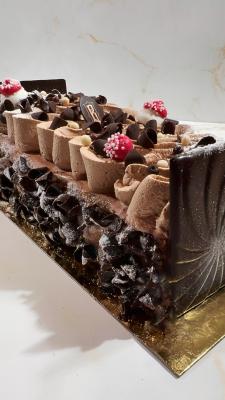 buche-glacee-au-caramel-et-chocolat