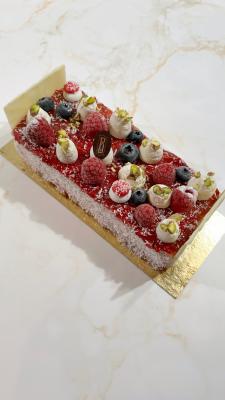 buche-glacee-aux-fruits-rouges